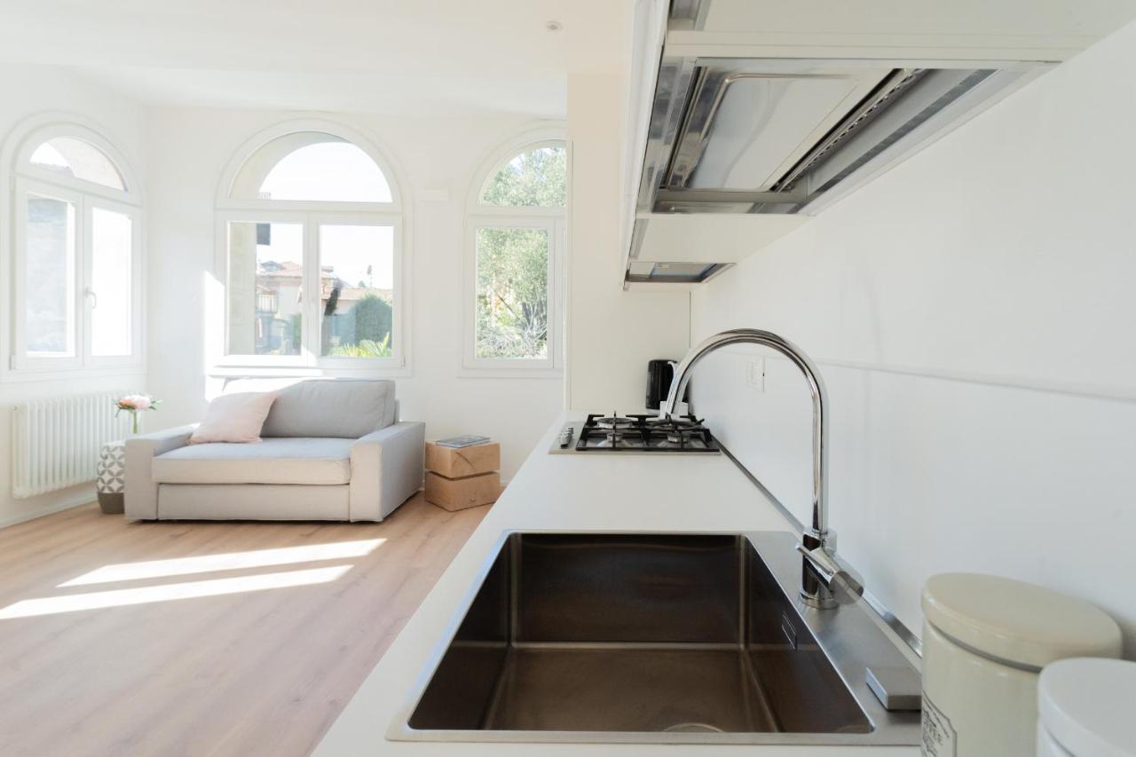 Lovely Corner In The Heart Of The Lake By Rent All Como Exterior photo